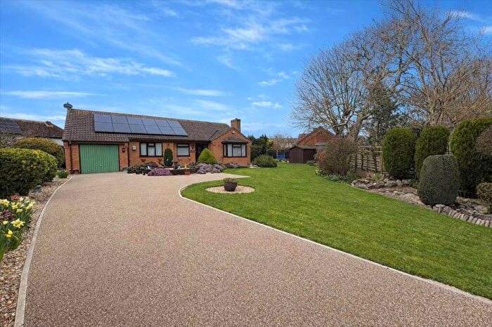 3 Bedroom Detached Bungalow For Sale In Jacklin Close, Grainthorpe, Louth, LN11