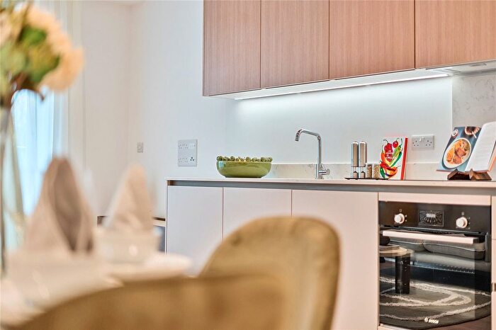 1 Bedroom Flat For Sale In Burnhill Road, Beckenham, BR3