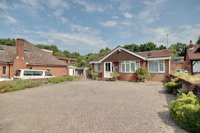 4 Bedroom Detached Bungalow For Sale In Stakes Hill Road, Waterlooville, PO7