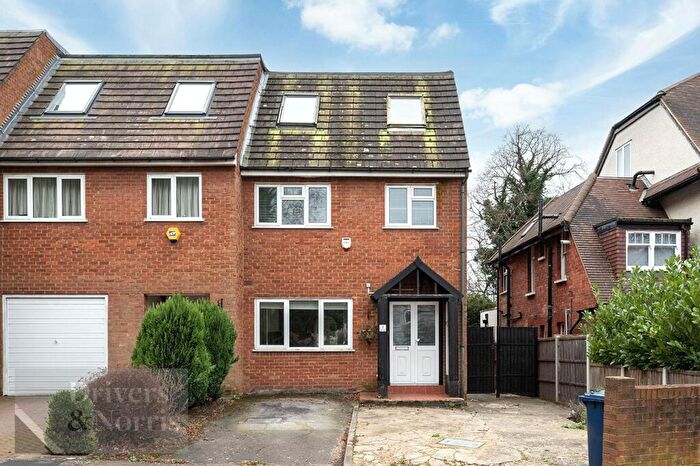 5 Bedroom End Of Terrace House To Rent In Priory Close, Finchley, London, N3