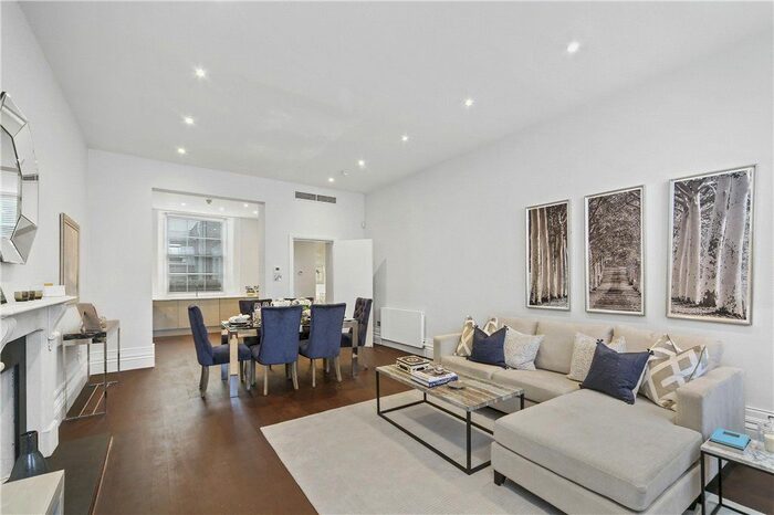 3 Bedroom Flat To Rent In South Eaton Place, London, SW1W