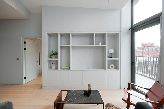 2 Bedroom Flat To Rent In Carnaby Lofts, Ganton Street, London, Soho, Greater London, W1F