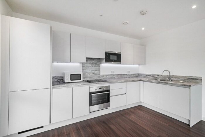 3 Bedroom Flat To Rent In Olympic Way, London, HA9