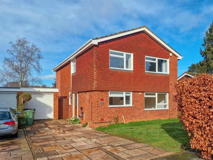 4 Bedroom Detached House To Rent In Mill Lane, Greenfield, MK45