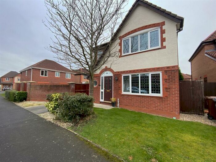 3 Bedroom Detached House To Rent In Fareham Close, Walton-Le-Dale, Preston, PR5