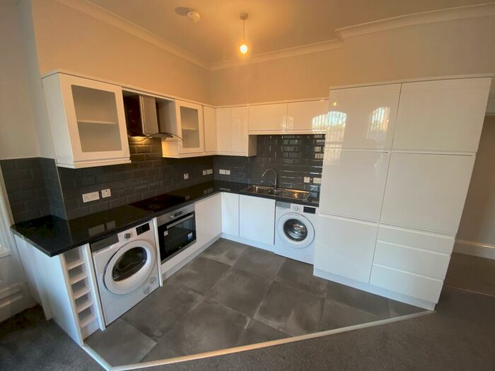 2 Bedroom Flat To Rent In Parsonage Road, Withington, Manchester, M20