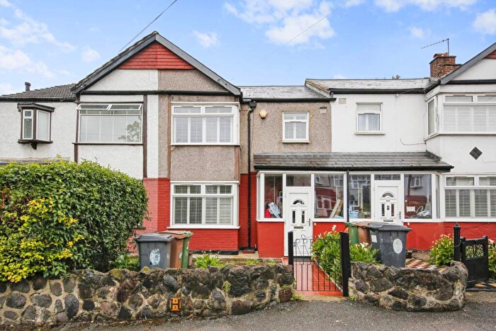 3 Bedroom House For Sale In Cavendish Drive, Leytonstone, E11