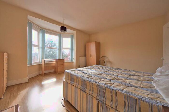 3 Bedroom House To Rent In Lorne Road, Leicester, LE2