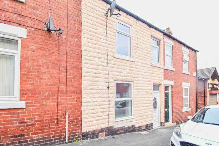 3 Bedroom Property To Rent In Fairfield Avenue, Pontefract WF8