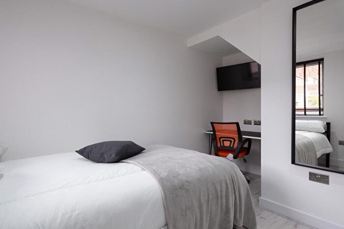 3 Bedroom Terraced House To Rent In Monks Road, Lincoln, Lincolnshire, LN2