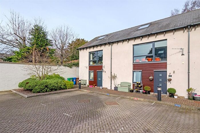 3 Bedroom Town House For Sale In Nicholson Court, Cupar, KY15