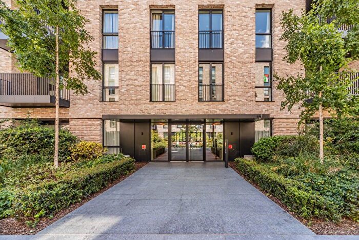 3 Bedroom Apartment For Sale In Fisherton Street, London, NW8