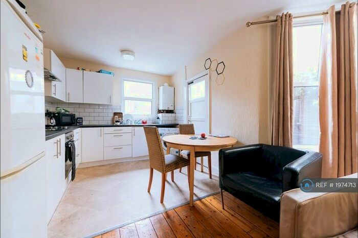 5 Bedroom Semi-Detached House To Rent In Ethnard Road, London, SE15