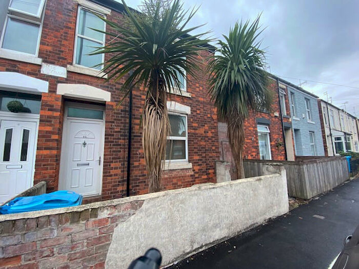 3 Bedroom Terraced House To Rent In Leads Road, Hull, Yorkshire, HU7