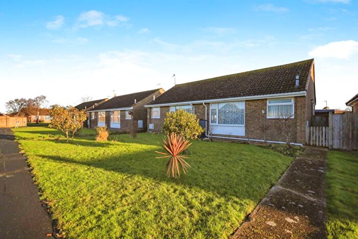 1 Bedroom Semi-Detached Bungalow For Sale In Chaucer Walk, Eastbourne, BN23