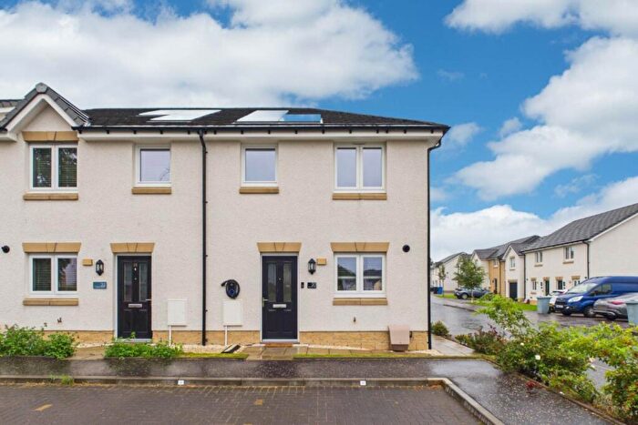 3 Bedroom Semi-Detached House For Sale In Skylark Gardens, Cambuslang, G72