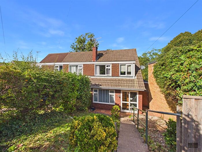 3 Bedroom Property For Sale In Grainger Close, Exeter, EX2