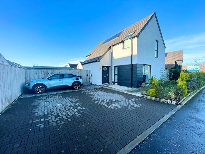3 Bedroom Detached House For Sale In Mackinnon Drive, Inverness, IV2