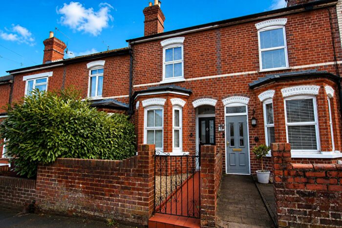 2 Bedroom Terraced House To Rent In Grovelands Road, Reading, RG30