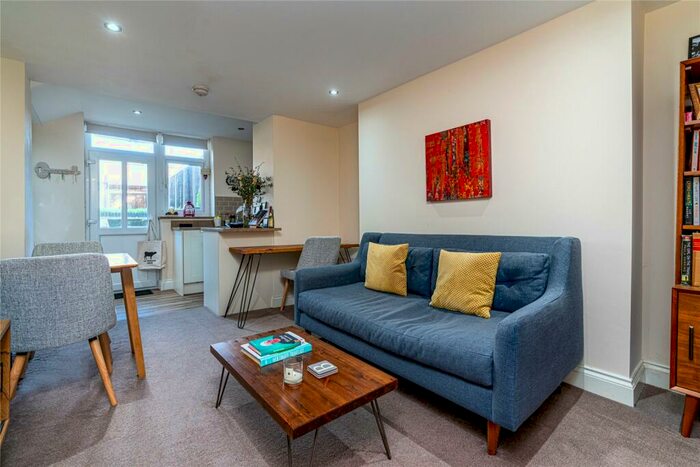 1 Bedroom Apartment To Rent In Leigh Road, London, N5
