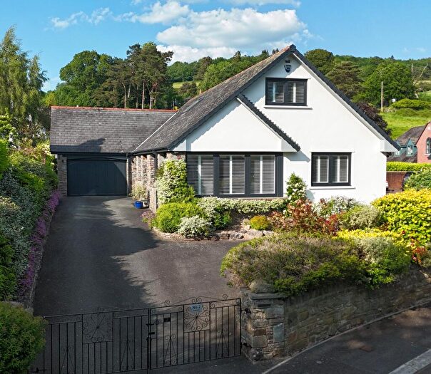 4 Bedroom Detached House For Sale In Greenhill Way, Crickhowell, NP8
