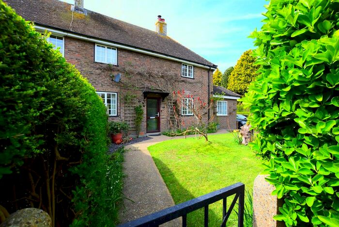 4 Bedroom Semi-Detached House For Sale In Watermill Lane, Pett, Hastings, TN35