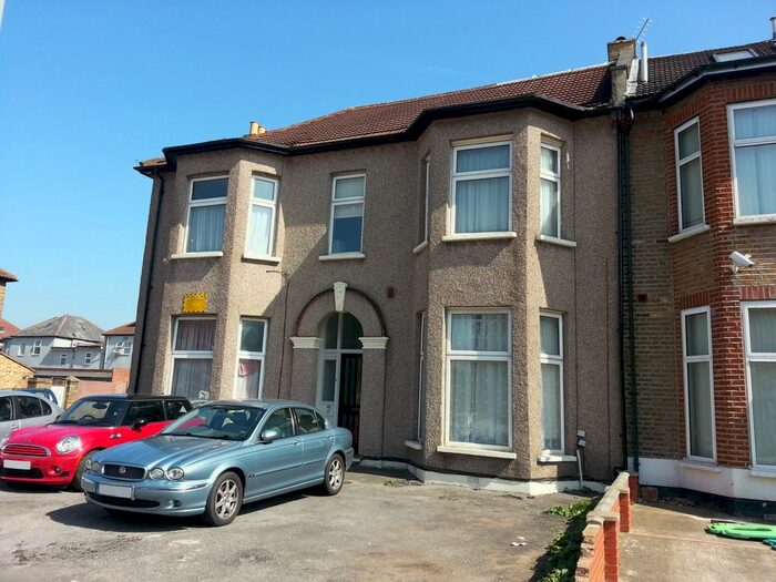 1 Bedroom Flat To Rent In Argyle Road, Ilford, IG1