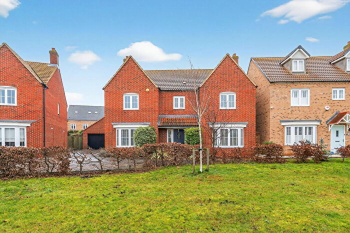 5 Bedroom Detached House For Sale In Fieldfare View, Wixams, MK42