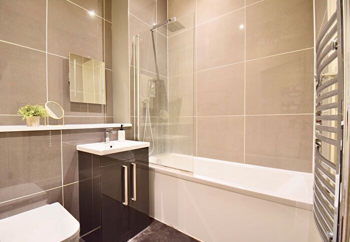 1 Bedroom Flat To Rent In Albion Place, Leeds, LS1