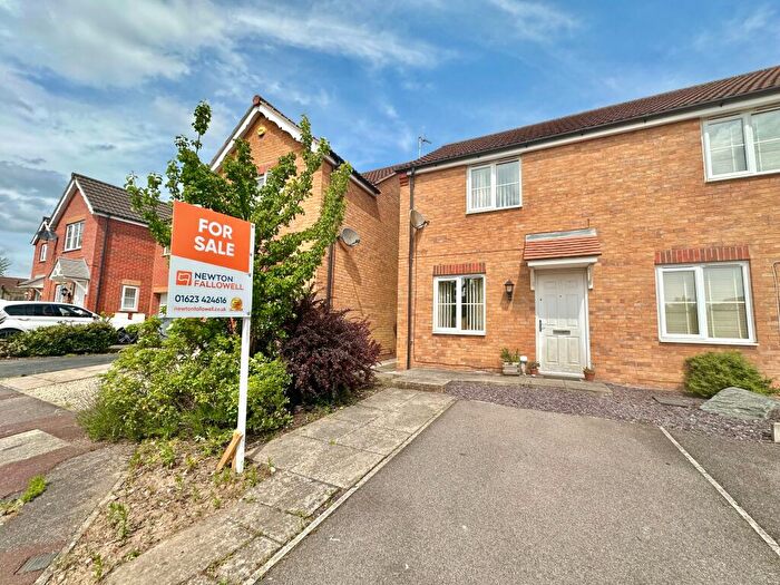 2 Bedroom Town House For Sale In Clay Cross Drive, Clipstone Village, NG21