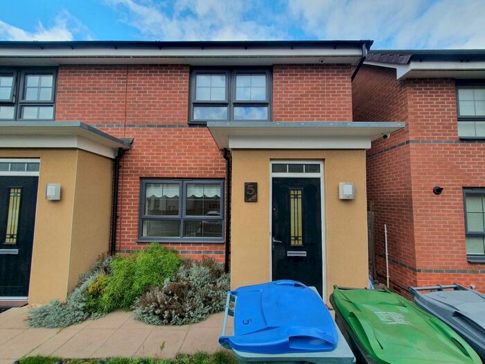 2 Bedroom End Of Terrace House To Rent In Hamilton Drive, Smethwick, Birmingham, B66