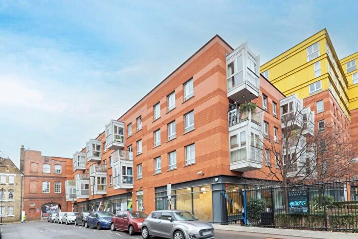 2 Bedroom Flat To Rent In Carronade Court, Islington, N7