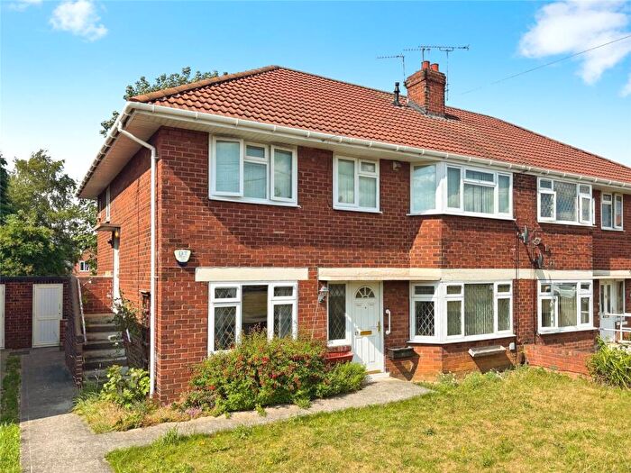 2 Bedroom Flat For Sale In Westminster Crescent, Doncaster, South Yorkshire, DN2