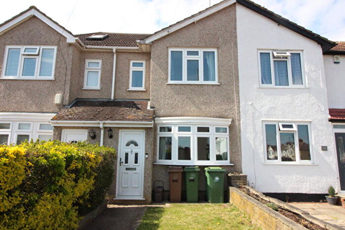 2 Bedroom Terraced House For Sale In Conrad Drive, Worcester Park, KT4
