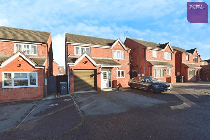 4 Bedroom Detached House For Sale In Home Farm Court, Castle Gresley, Swadlincote, DE11