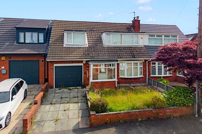 3 Bedroom Semi-Detached House For Sale In Kilburn Avenue, Ashton-In-Makerfield, WN4
