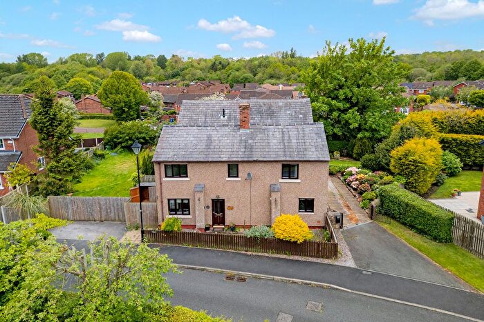 3 Bedroom Semi-Detached House For Sale In Eanleywood Farm Close, Norton, WA7