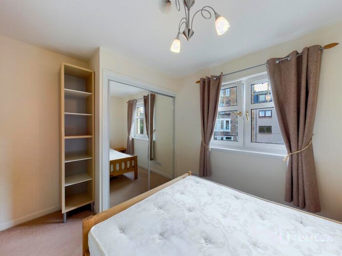 2 Bedroom Apartment To Rent In Springfield Lane, Leith, Edinburgh, EH6