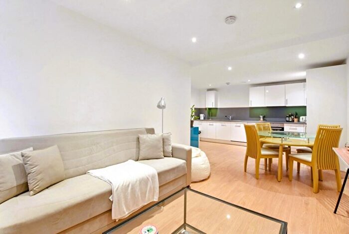 2 Bedroom Apartment For Sale In The Saddler Building, Wharf Road, London, N1 - Photo 3