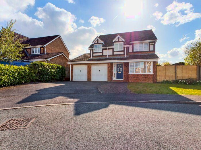 4 Bedroom Detached House To Rent In Belmont Heights, Hatch Warren, RG22