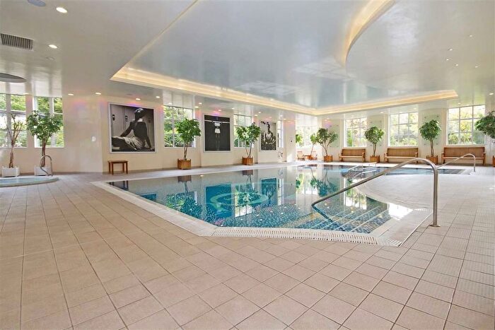 1 Bedroom Flat To Rent In Melliss Avenue, Kew, Richmond, TW9