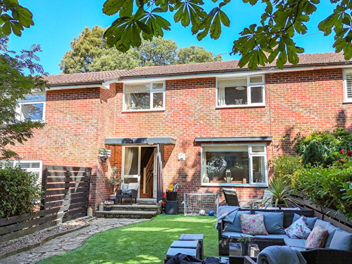 3 Bedroom Terraced House For Sale In Quay Road, Christchurch, BH23