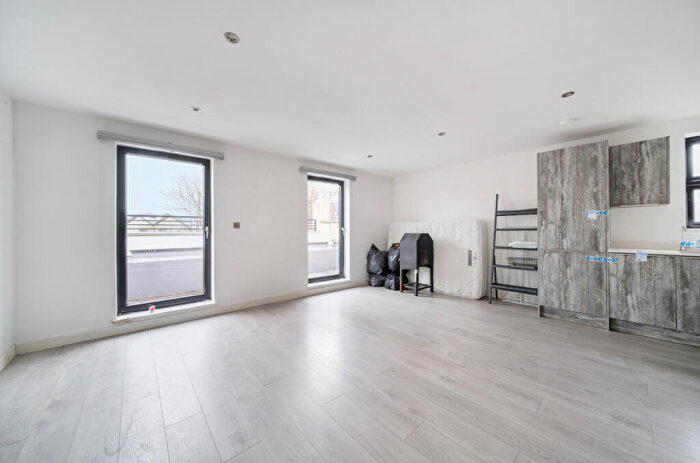 1 Bedroom Apartment For Sale In Sydenham Road, Croydon, CR0