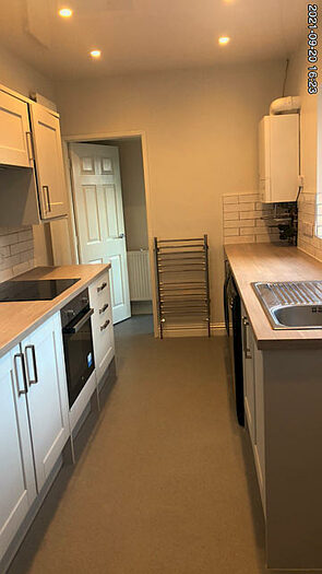 2 Bedroom Flat To Rent In Kelvin Grove, Sandyford, Newcastle Upon Tyne, NE2