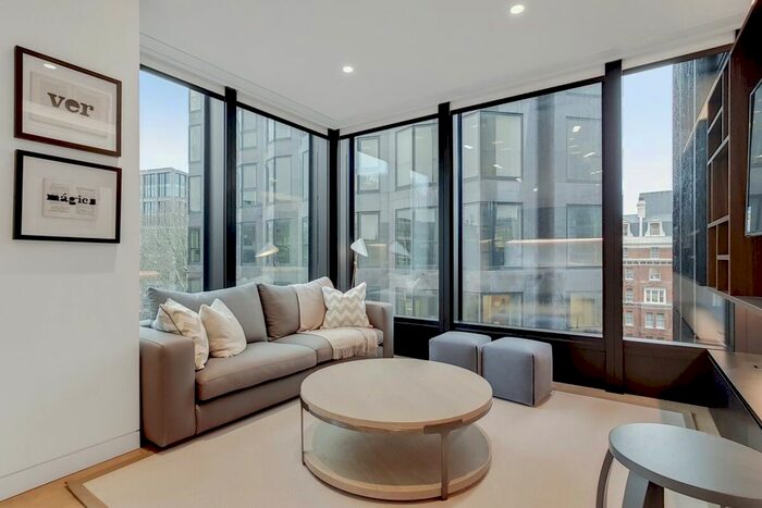 1 Bedroom Flat To Rent In Buckingham Gate, London, SW1E