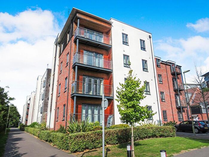 2 Bedroom Apartment To Rent In Sinclair Drive, Basingstoke, RG21