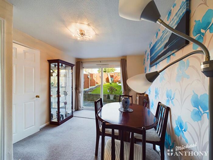 3 Bedroom Terraced House For Sale In Knaves Hill, Linslade, LU7