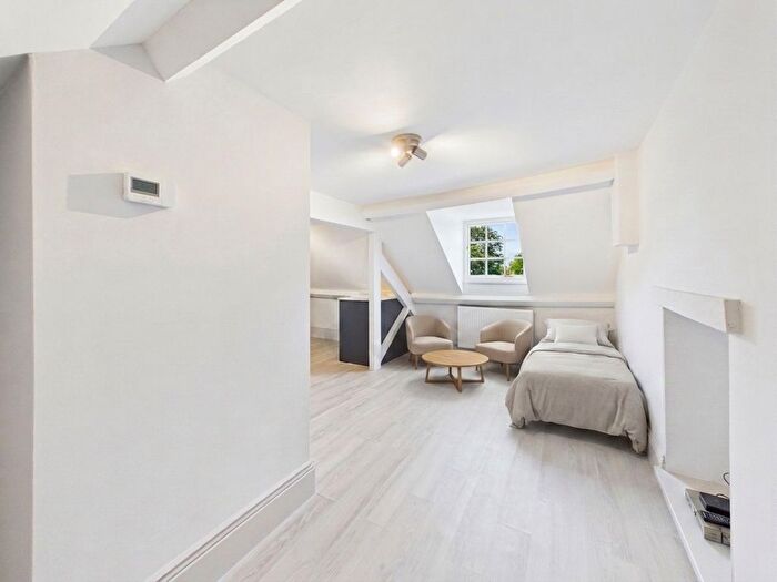 1 Bedroom Studio To Rent In London Road, Gloucester, GL1