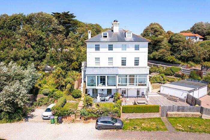 1 Bedroom Flat For Sale In Vicarage Road, Sandgate, CT20