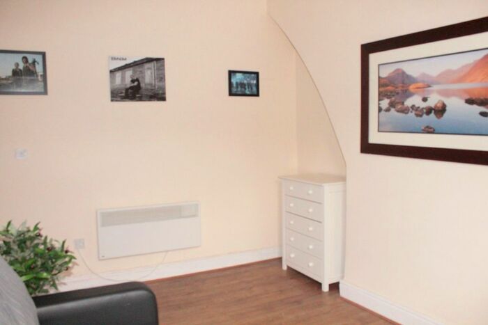 1 Bedroom Flat To Rent In Smedley Road, Manchester, M8